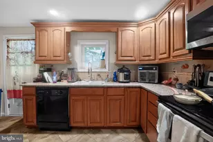 4739 Smick St, Philadelphia, PA 19127 - Photo 5
