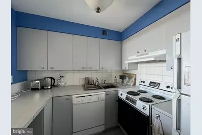 224 W Rittenhouse Square #1409, Philadelphia, PA 19103 - Photo 3