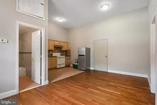 1017 Arch St, Philadelphia, PA 19107 - Photo 3