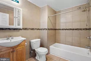 1017 Arch St, Philadelphia, PA 19107 - Photo 11