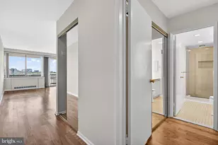 2401 Pennsylvania Ave, Philadelphia, PA 19130 - Photo 17