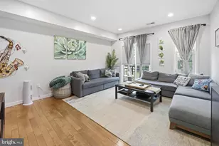 2568 Collins St, Philadelphia, PA 19125 - Photo 3