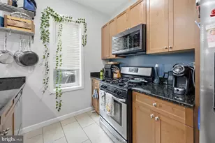 2568 Collins St, Philadelphia, PA 19125 - Photo 9