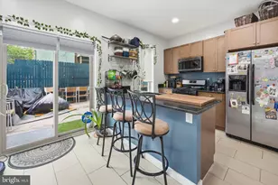 2568 Collins St, Philadelphia, PA 19125 - Photo 11