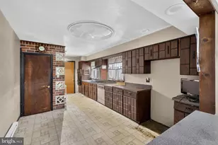5856 Hadfield St, Philadelphia, PA 19143 - Photo 9