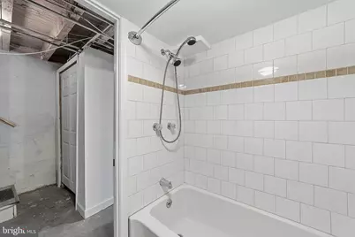 529 E Clarkson Avenue, Philadelphia, PA 19120 - Photo 13