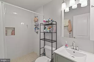 1610 Christian St, Philadelphia, PA 19146 - Photo 9