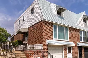 9308 Lansford St, Philadelphia, PA 19114 - Photo 3