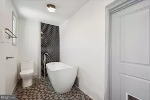 1721 S 18th St, Philadelphia, PA 19145 - Photo 21