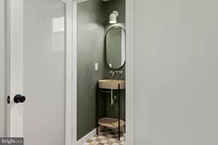 954 N 6th St, Philadelphia, PA 19123 - Photo 23