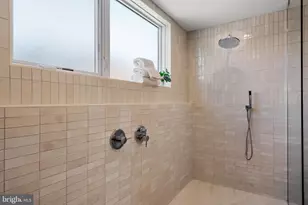 954 N 6th St, Philadelphia, PA 19123 - Photo 37
