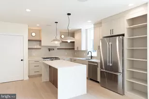 954 N 6th St, Philadelphia, PA 19123 - Photo 3