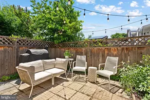 2918 Cambridge St, Philadelphia, PA 19130 - Photo 15