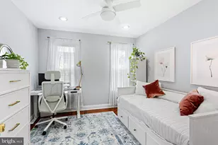 2413 Aspen St, Philadelphia, PA 19130 - Photo 11