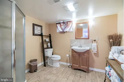 401 Maple Avenue, Philadelphia, PA 19116 - Photo 23