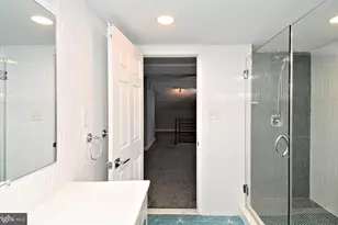 260 Roxborough Ave, Philadelphia, PA 19128 - Photo 37