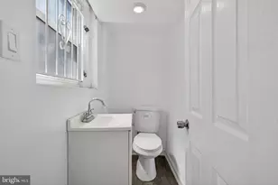 6926 Grosbeak Pl, Philadelphia, PA 19142 - Photo 9
