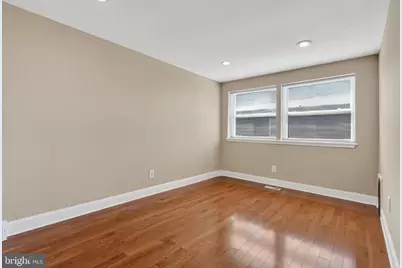 6926 Grosbeak Place, Philadelphia, PA 19142 - Photo 9