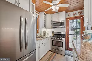1208 St James St, Philadelphia, PA 19107 - Photo 5