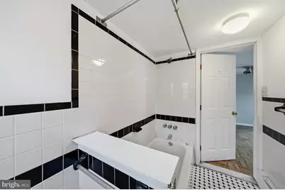 924 S 10th Street, Philadelphia, PA 19147 - Photo 9
