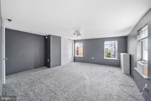 924 S 10th St, Philadelphia, PA 19147 - Photo 13