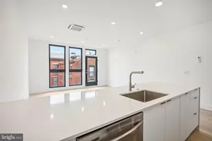 2007 Cambridge St, Philadelphia, PA 19130 - Photo 11