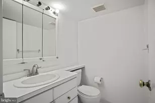 8836 Macon St, Philadelphia, PA 19152 - Photo 41