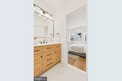 2119 Tasker Street, Philadelphia, PA 19145 - Photo 39