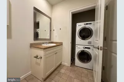 2040 Market Street #418, Philadelphia, PA 19103 - Photo 11