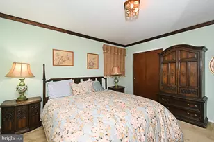8906 Alicia St, Philadelphia, PA 19115 - Photo 17