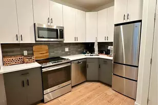 136 Chestnut St, Philadelphia, PA 19106 - Photo 1