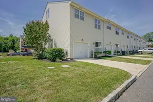 4427 Riverview Ln, Philadelphia, PA 19129 - Photo 3