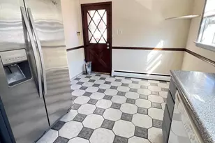 1012 Brighton St, Philadelphia, PA 19111 - Photo 9