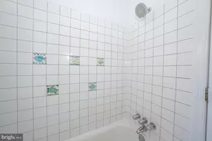 872 Lecount, Philadelphia, PA 19130 - Photo 25