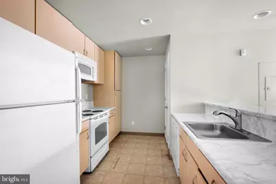 815 Arch Street #218, Philadelphia, PA 19107 - Photo 9