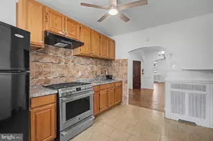 5640 N Warnock St, Philadelphia, PA 19141 - Photo 9