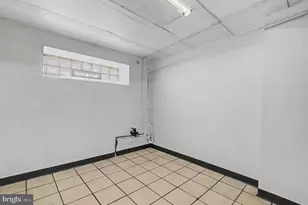 5640 N Warnock St, Philadelphia, PA 19141 - Photo 19
