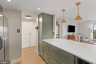 2001 Hamilton St, Philadelphia, PA 19130 - Photo 7
