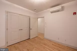 1310 Spruce St, Philadelphia, PA 19107 - Photo 11