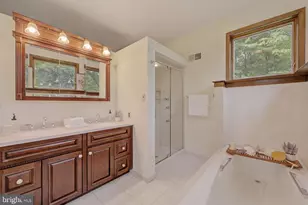 733 Cornelia Pl, Philadelphia, PA 19118 - Photo 23