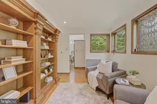 733 Cornelia Pl, Philadelphia, PA 19118 - Photo 13