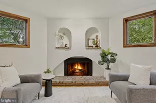 733 Cornelia Pl, Philadelphia, PA 19118 - Photo 5