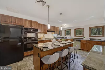 733 Cornelia Place, Philadelphia, PA 19118 - Photo 15