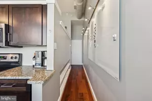 2429 Locust St, Philadelphia, PA 19103 - Photo 25