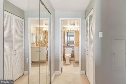 2429 Locust Street #302, Philadelphia, PA 19103 - Photo 31