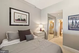 2429 Locust St, Philadelphia, PA 19103 - Photo 29