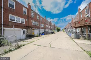 2741 Lardner St, Philadelphia, PA 19149 - Photo 27