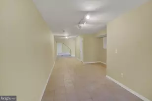 127 W Washington Ln, Philadelphia, PA 19144 - Photo 25