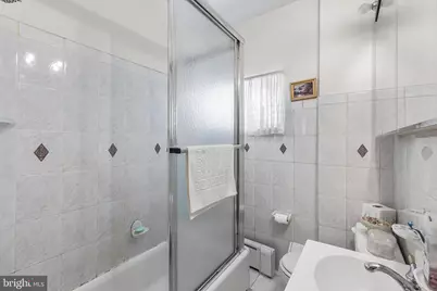 2439 S Rosewood Street, Philadelphia, PA 19145 - Photo 17