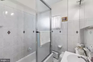 2439 S Rosewood St, Philadelphia, PA 19145 - Photo 17